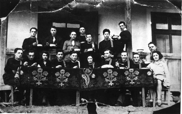 גדוד הכשרה של תנועת בית"ר בדלטין, פולין, 1930 (PHG\1030840) 